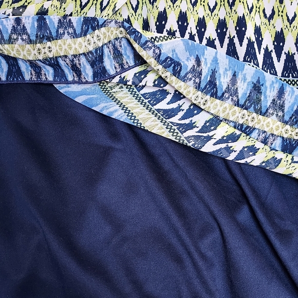 BCX Sleeveless Blouse Boho Western Aztec Design Keyhole Back Size S Blue Yellow - Picture 11 of 12